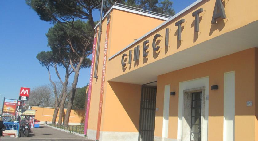 Hotel Cinecitta Rom Exterior foto