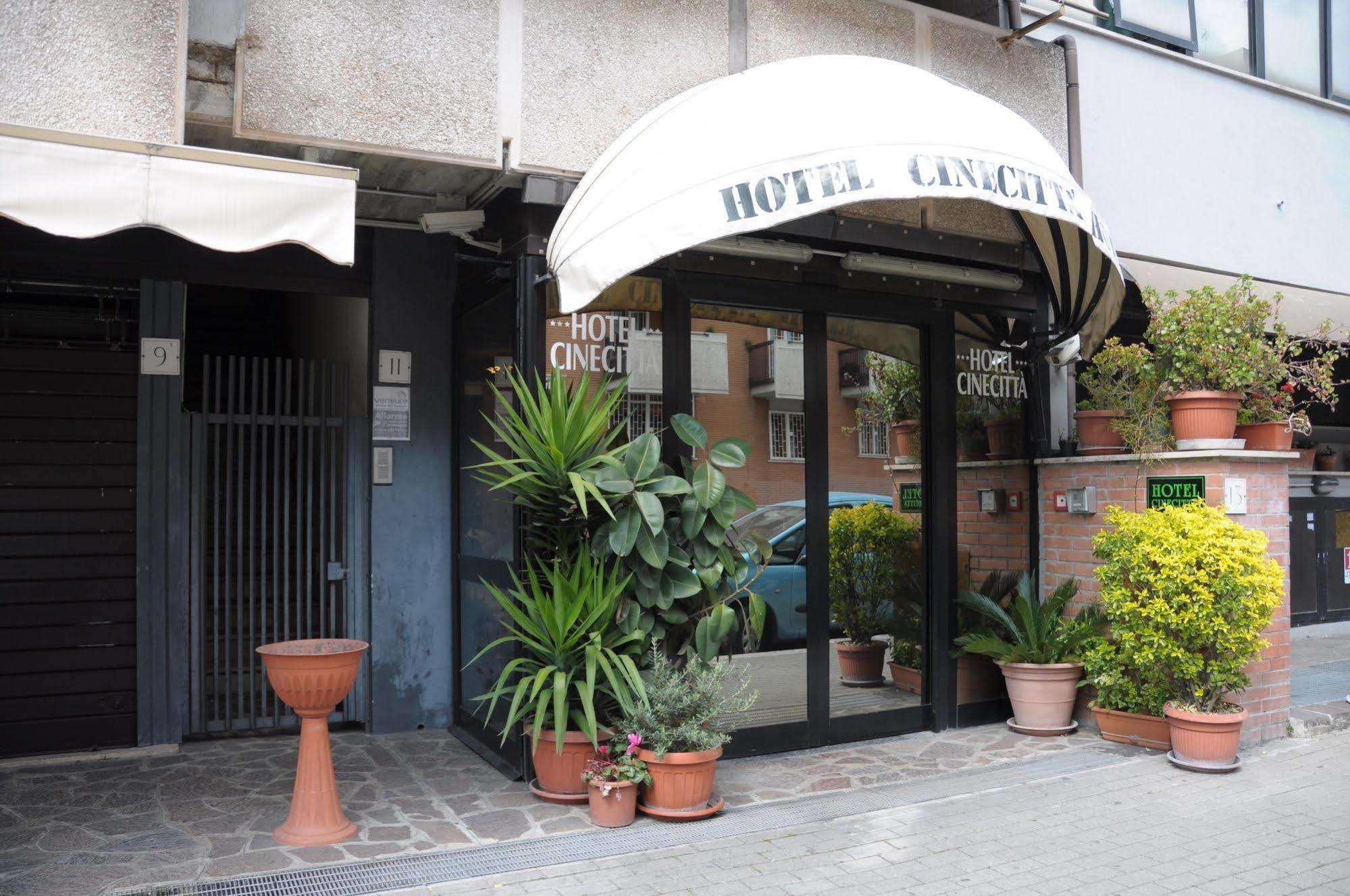 Hotel Cinecitta Rom Exterior foto