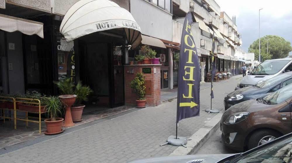 Hotel Cinecitta Rom Exterior foto